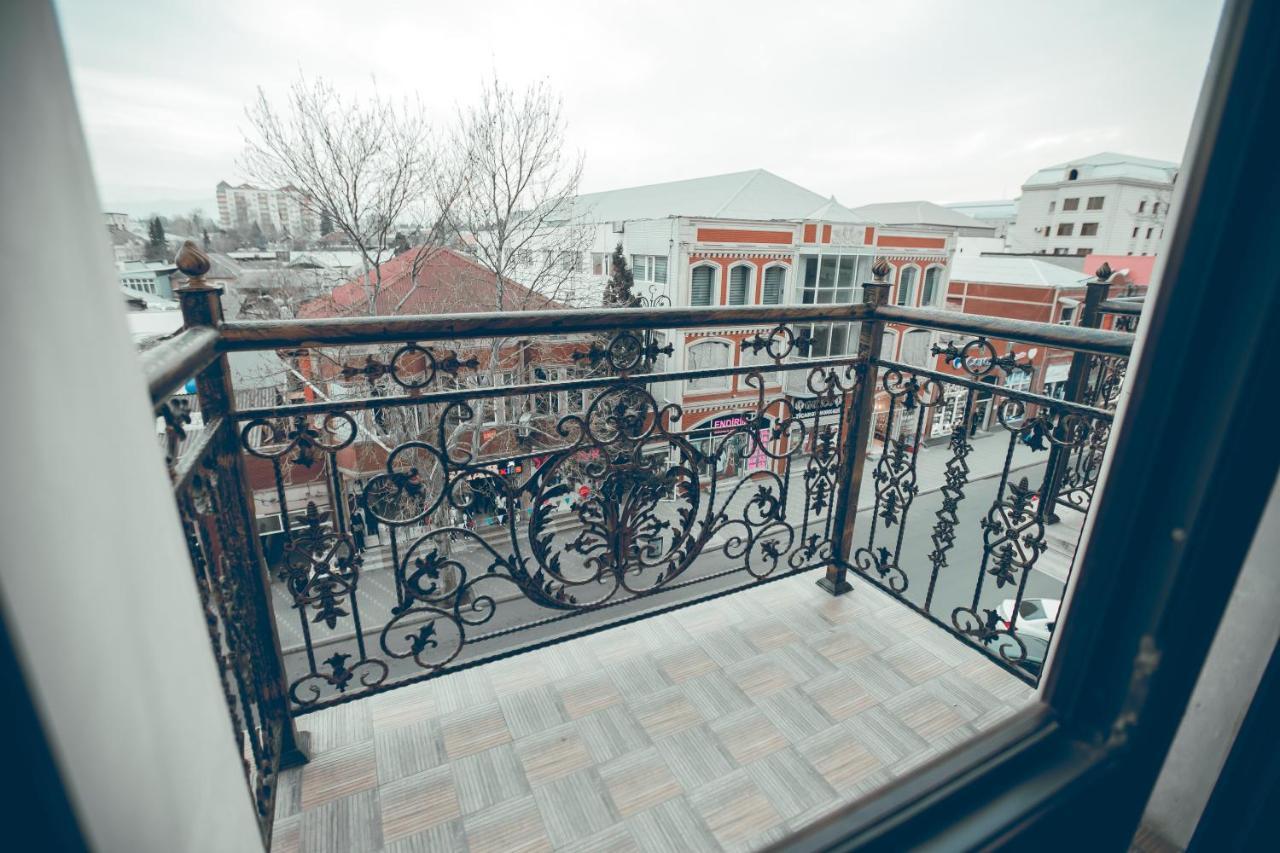 Baku Hotel غانيا المظهر الخارجي الصورة