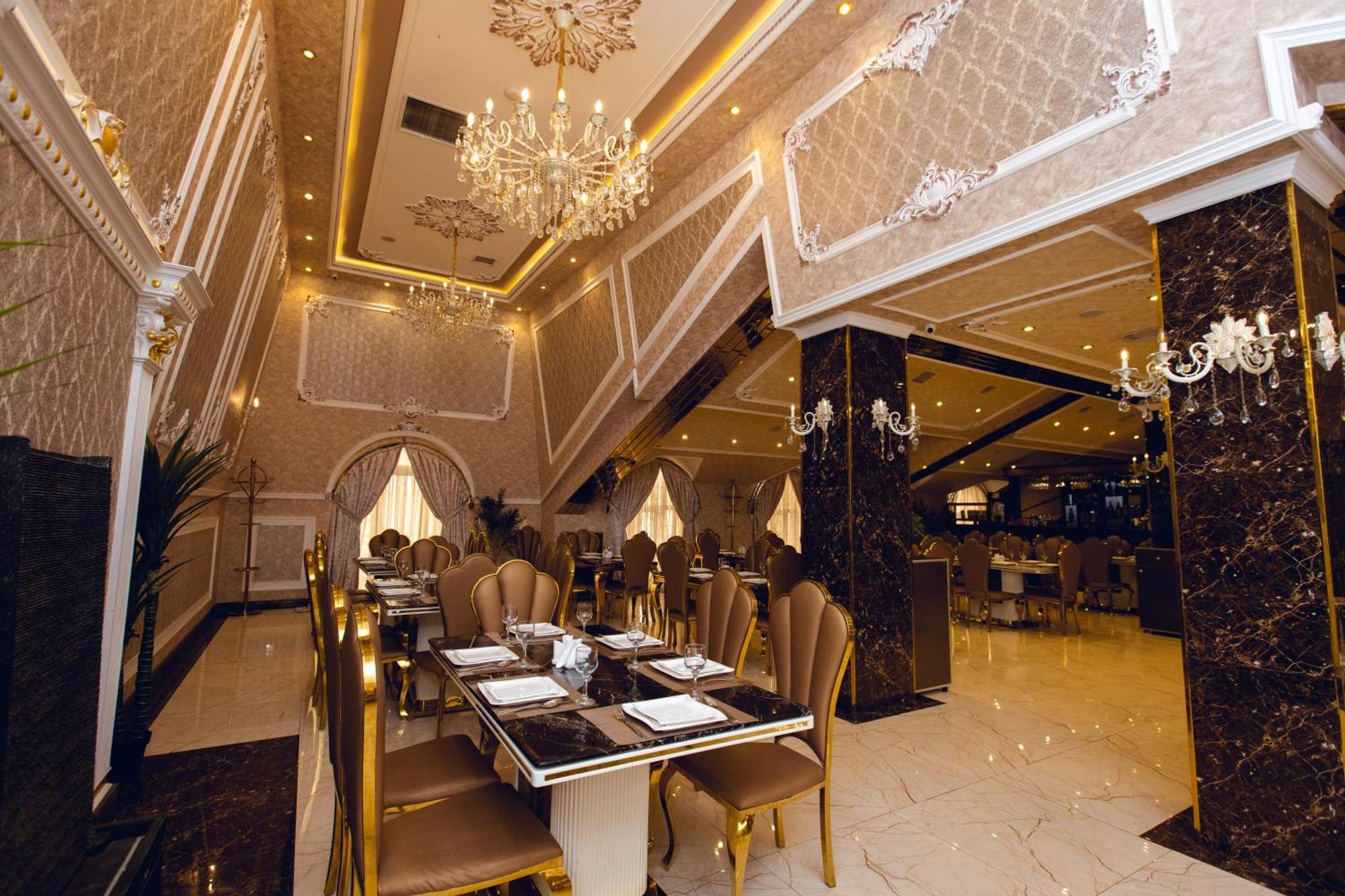 Baku Hotel غانيا المظهر الخارجي الصورة